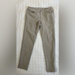 Lululemon Men’s ABC Slim Pants Khaki Size 33x34